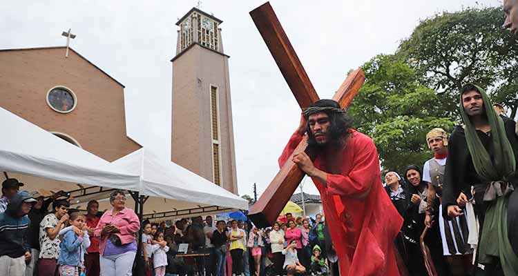 bellas procesiones en Filandia Montenegro y Quimbaya