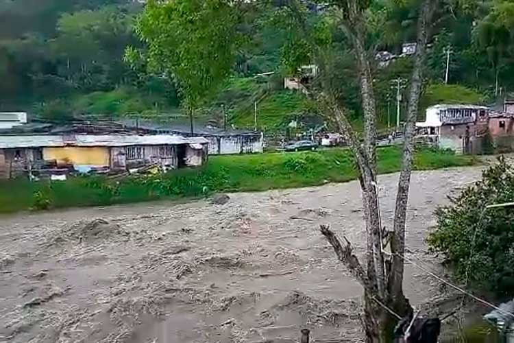 Creciente río Quindío