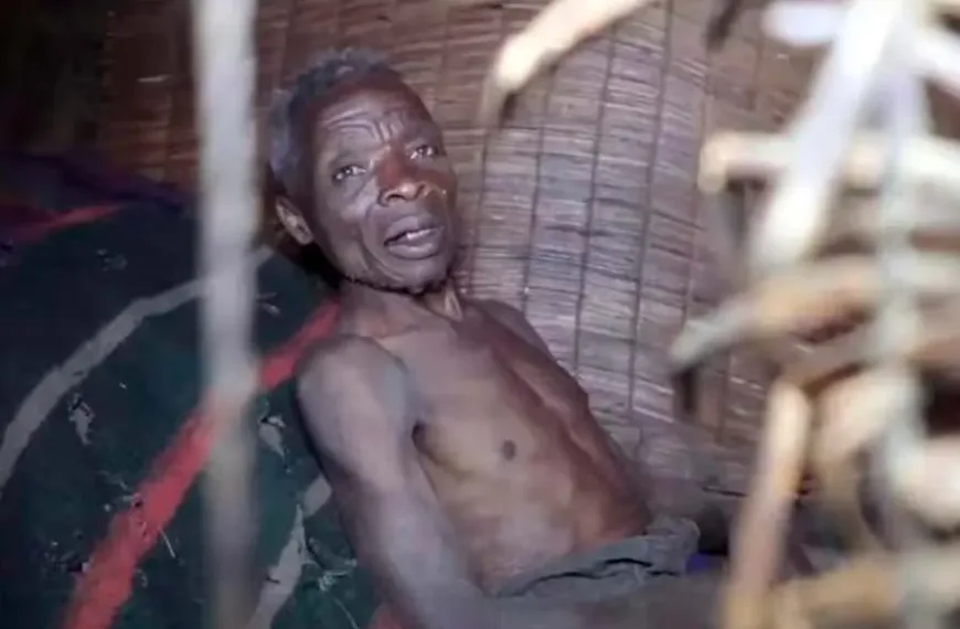 hombre lleva 56 años encerrado en su casa