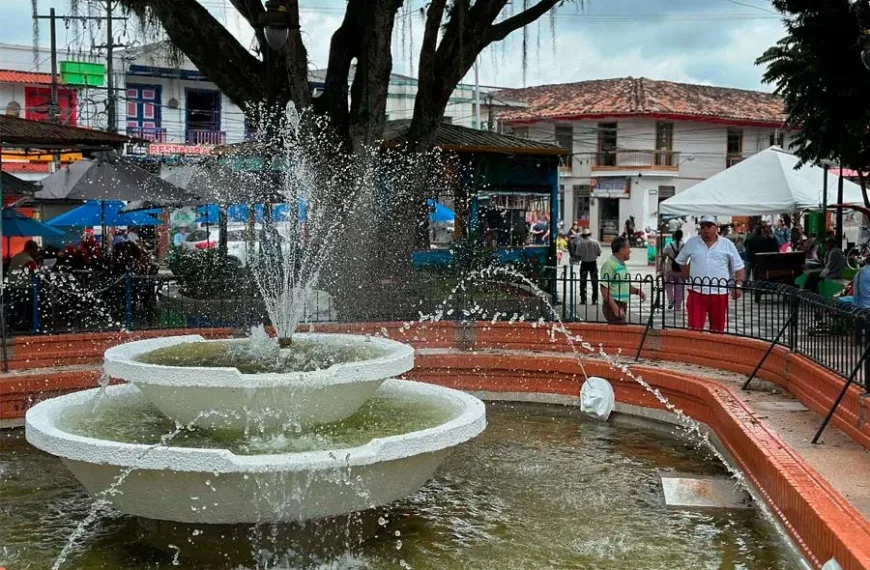fuente del parque Bolívar de Circasia
