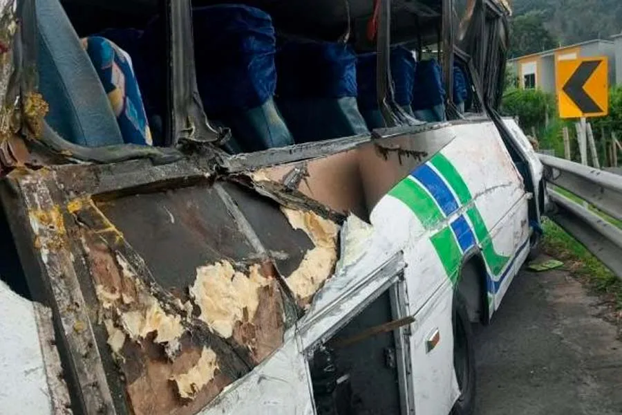 irregularidades contratación bus tragedia del Helicoidal