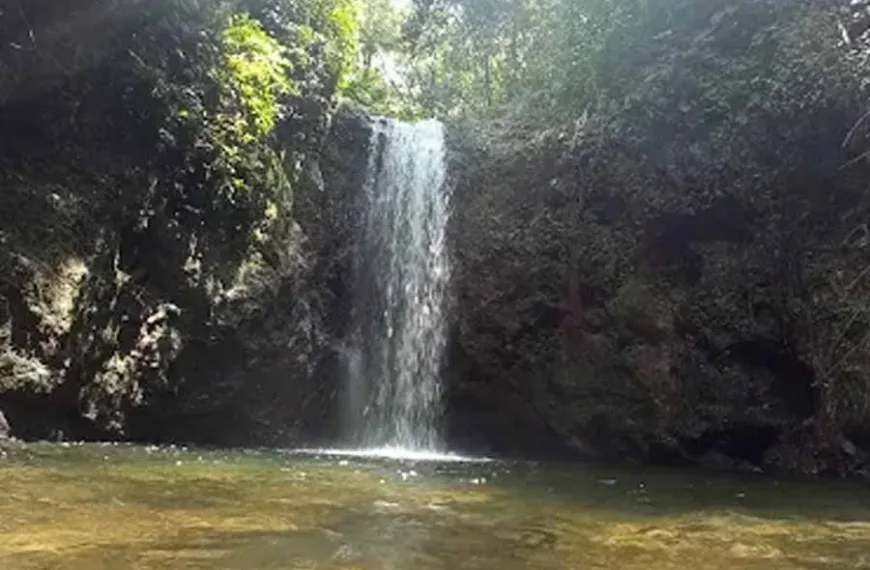 Atracaron caminantes Salto del Hippie Circasia