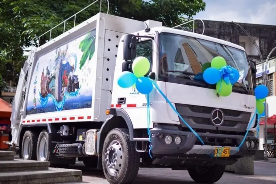carros compactadores Quimbaya y Córdoba