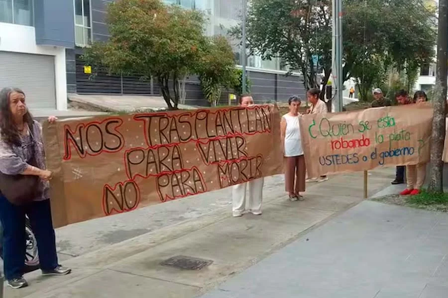 protestan por falta de medicamentos en la Nueva EPS de Armenia