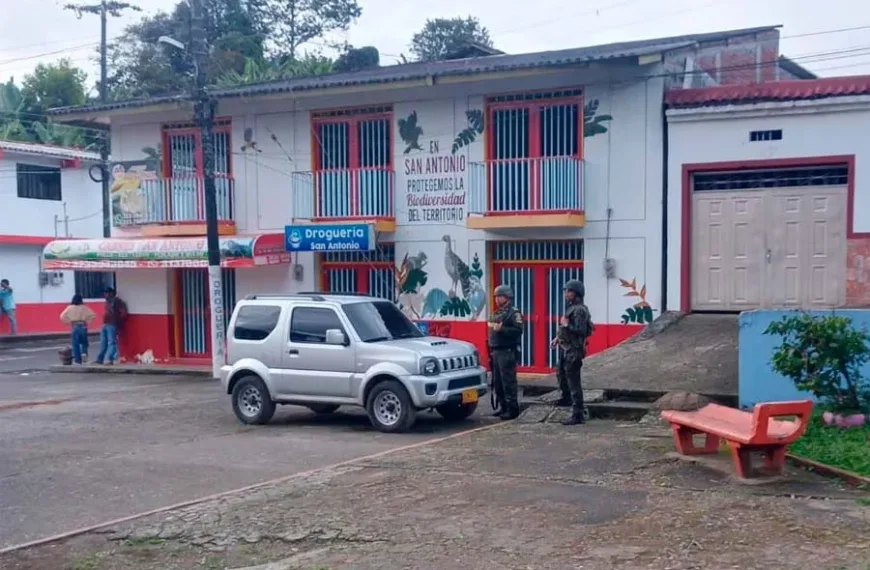 Disidencias atacaron Subestación de Policía en Sevilla